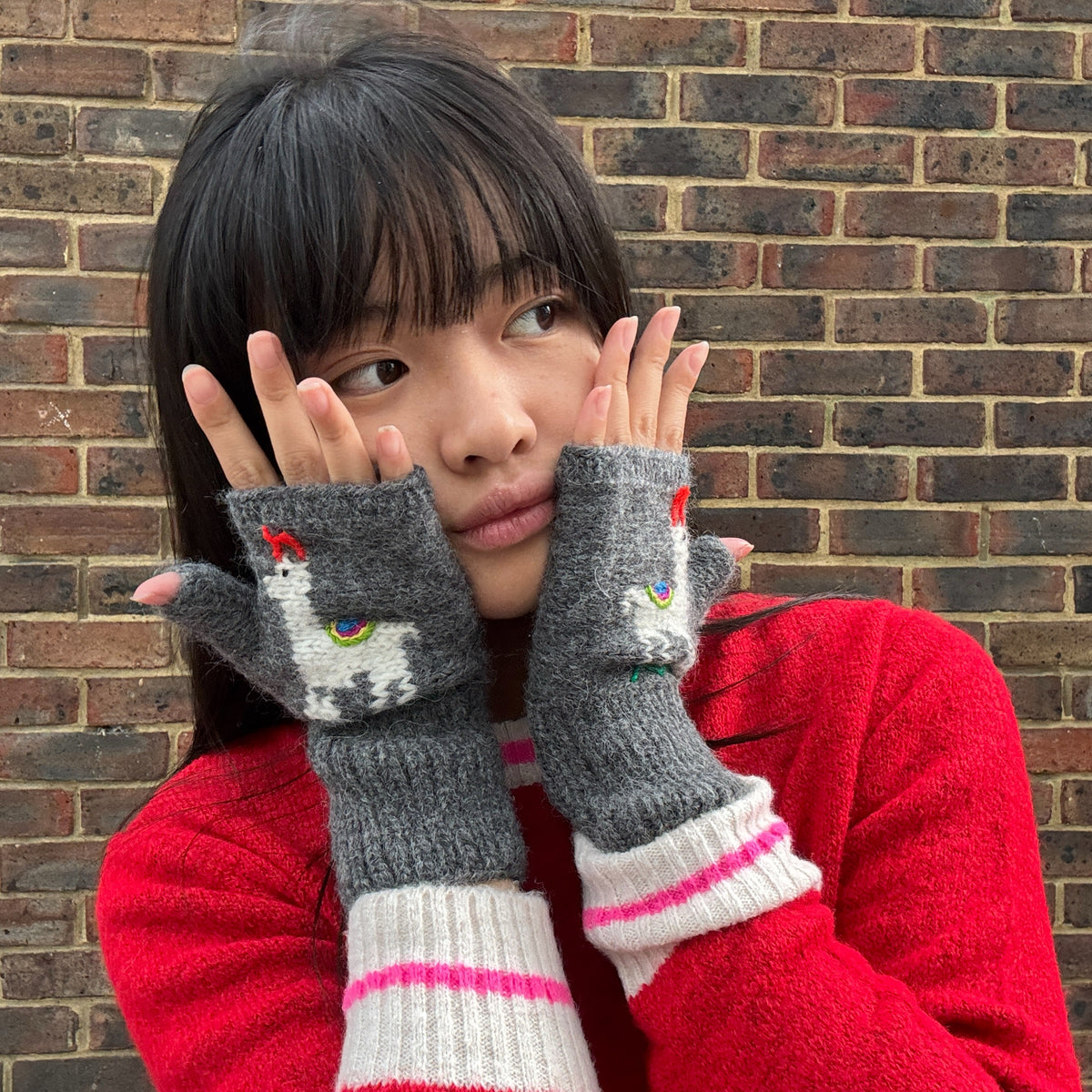 Peruvian Mittens Grey