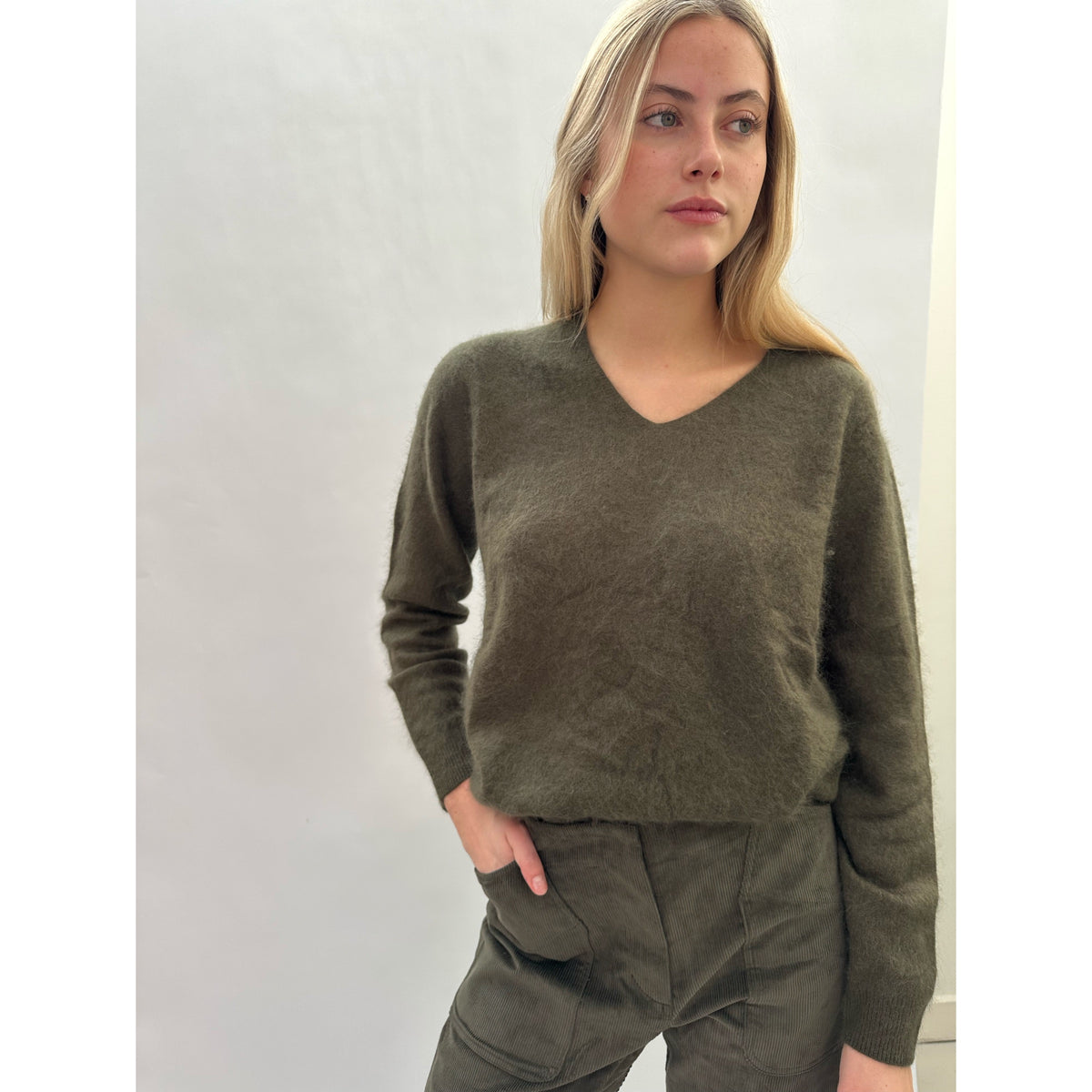 V-Neck Autumn Green Cashmere Pullover