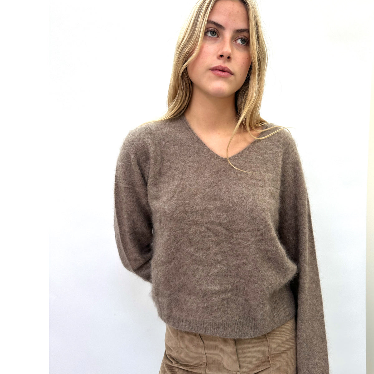 V-Neck Camel Gray Cashmere Pullover