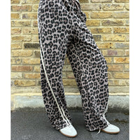 Leopard Barrel Sweatpants Stone