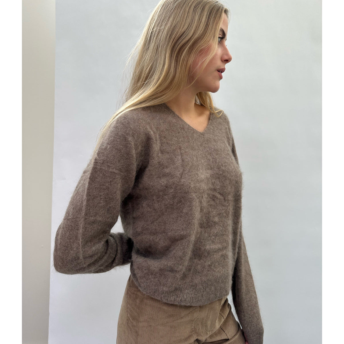 V-Neck Camel Gray Cashmere Pullover