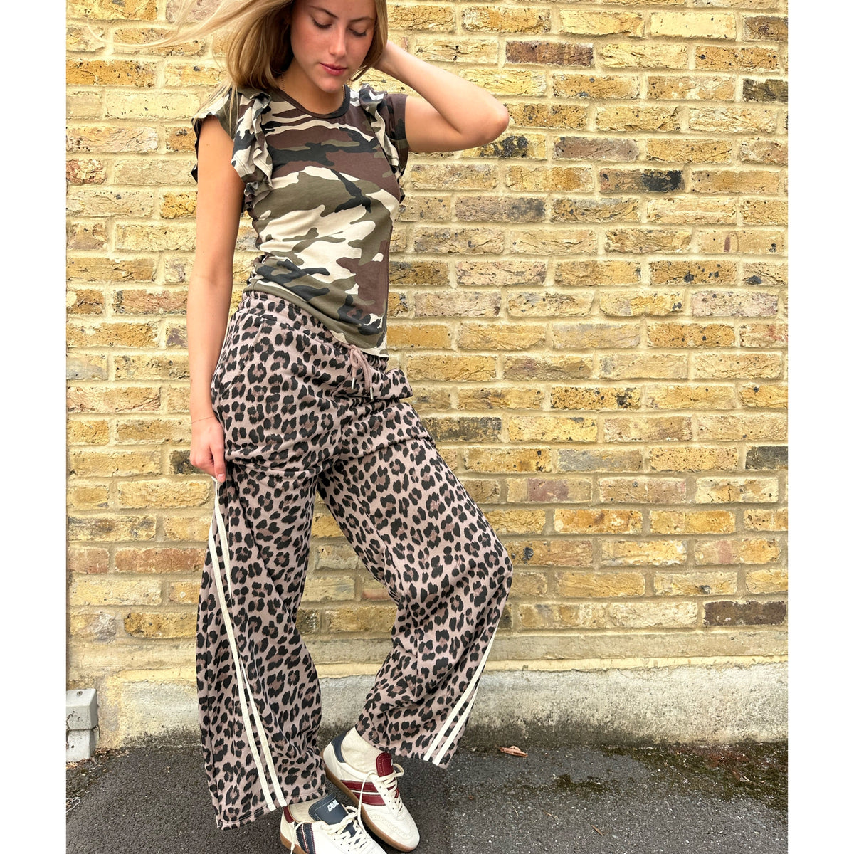 Leopard Barrel Sweatpants Stone