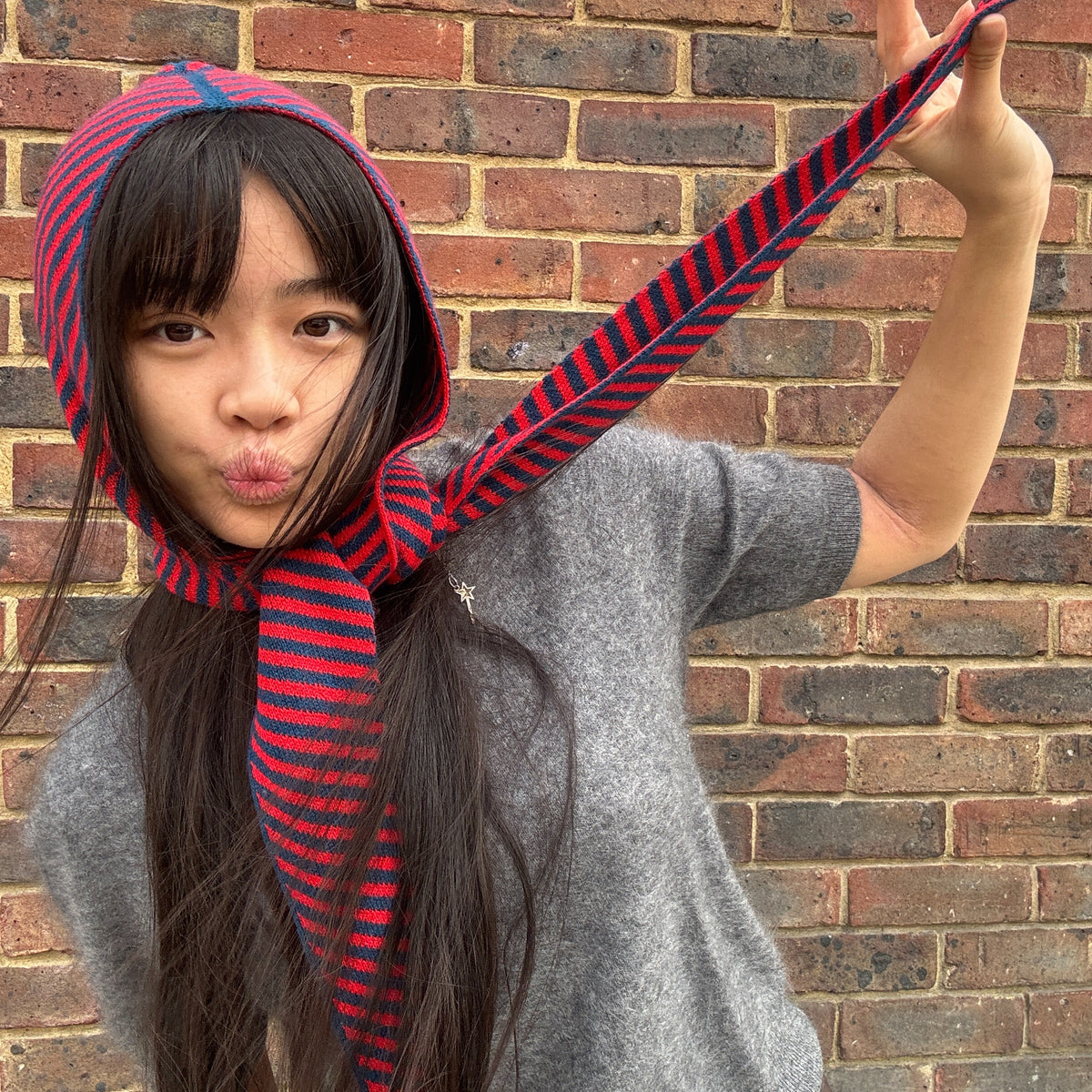 Cashmere Stripe Hood Red/Navy