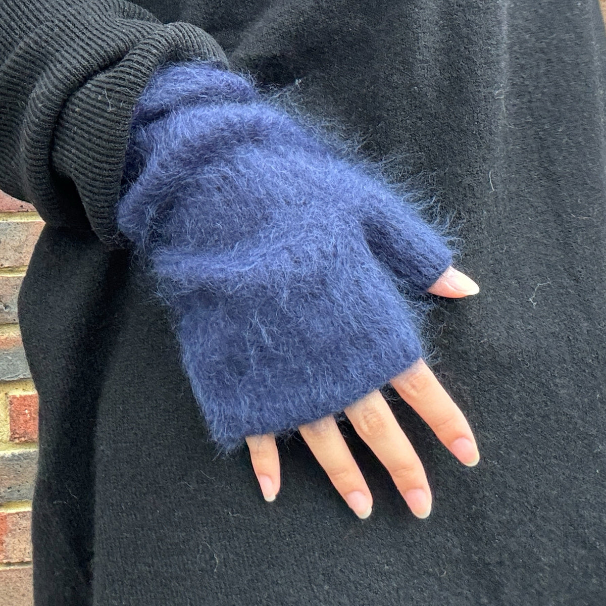 *NEW* Absolut Cashmere Wrist Warmers