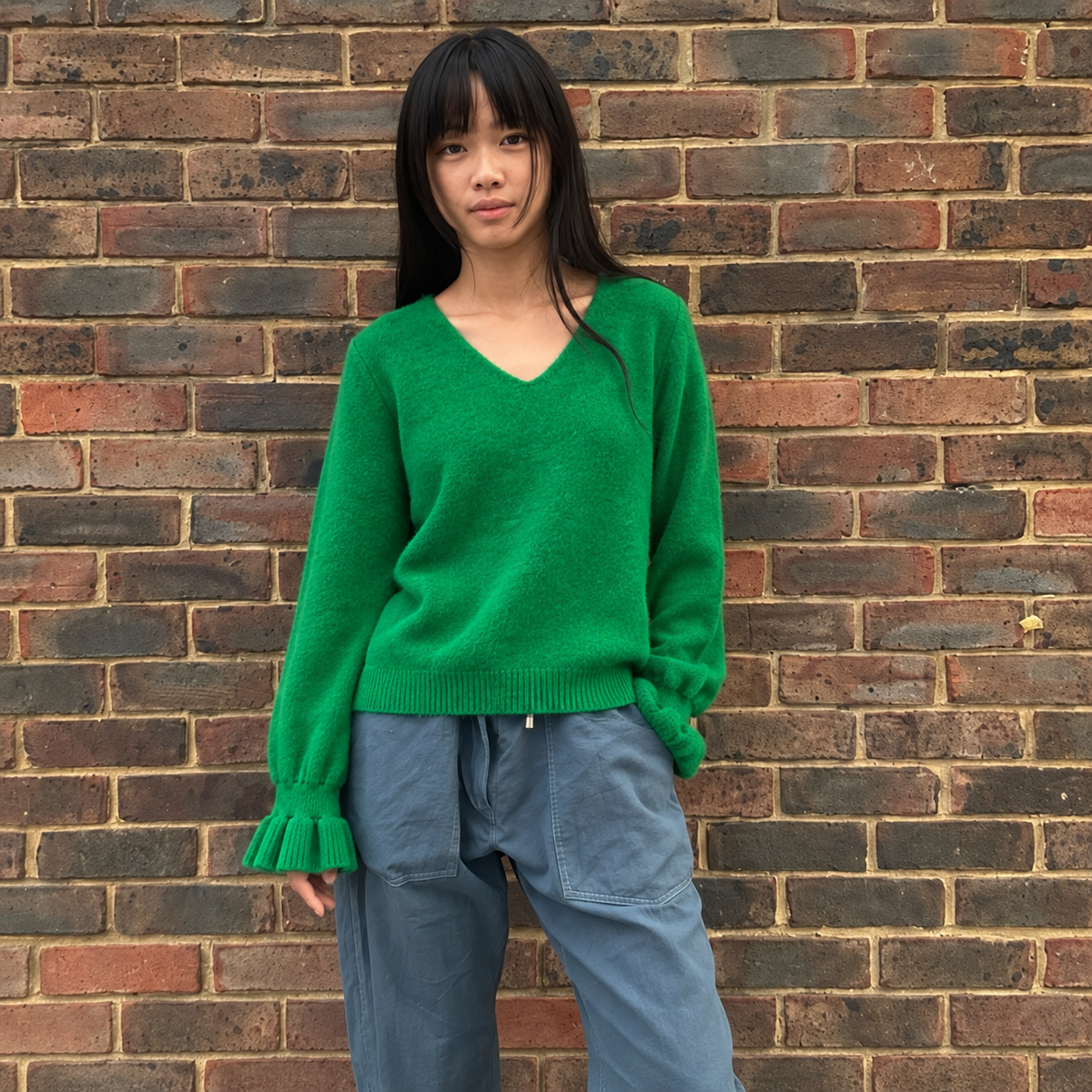 Ruffle Cuff V Neck Emerald