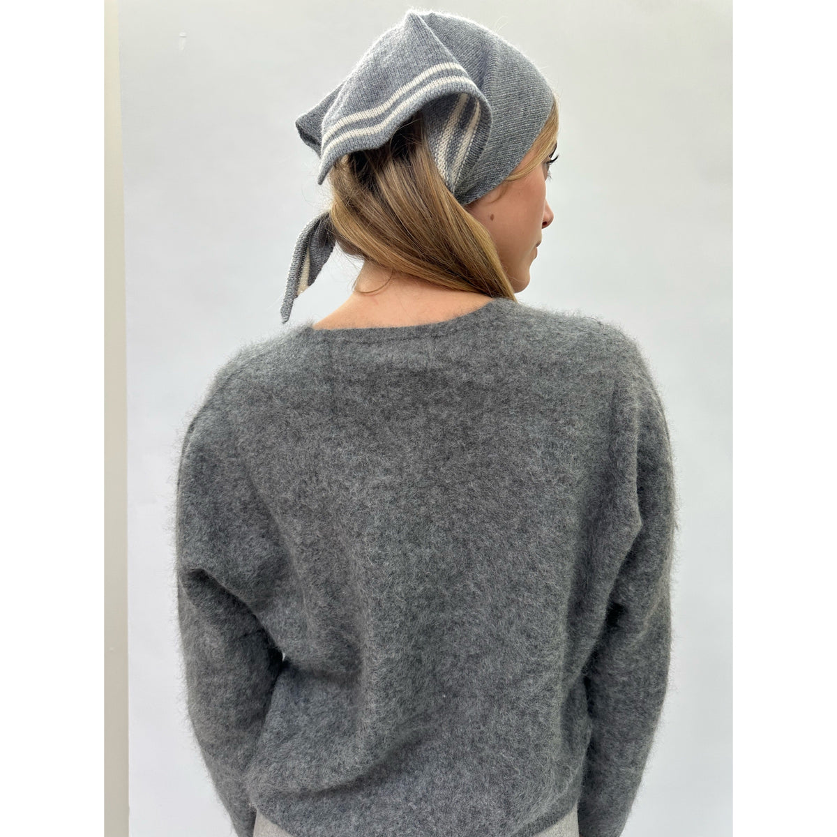 V-Neck Dark Grey Cashmere Pullover