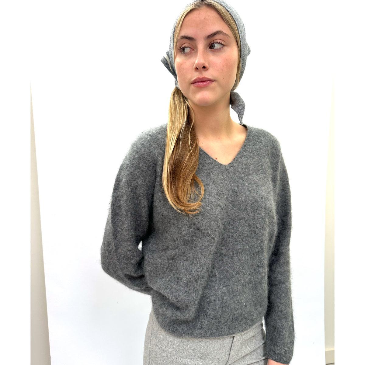 Cashmere Triangle Neckerchief Grey