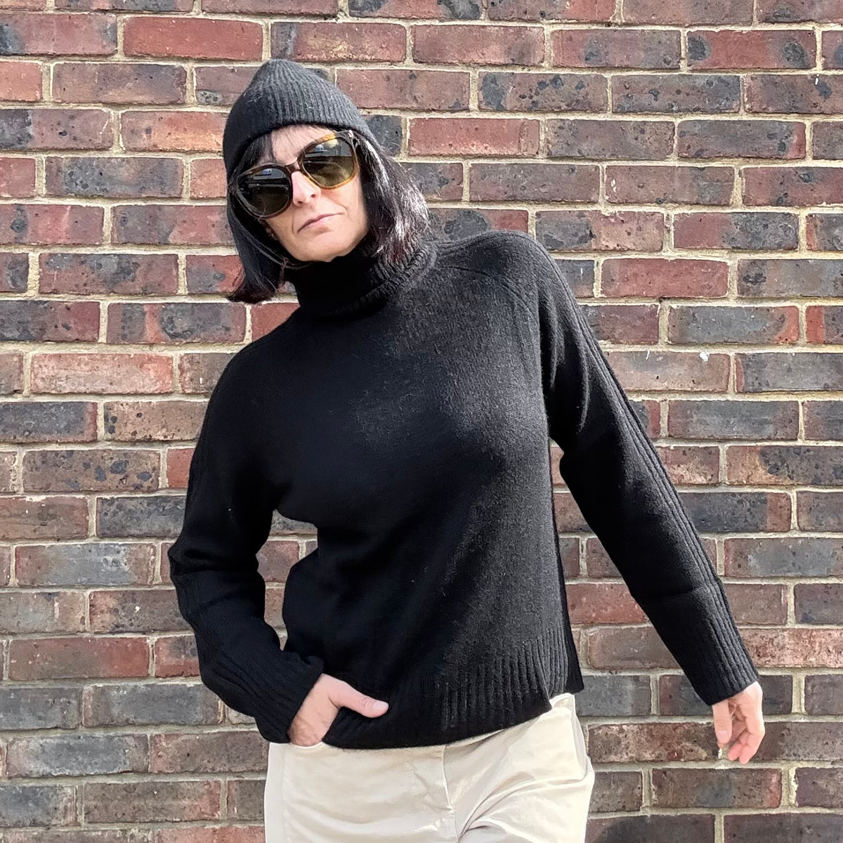 *NEW* Absolut Cashmere Sylviana Black Jumper
