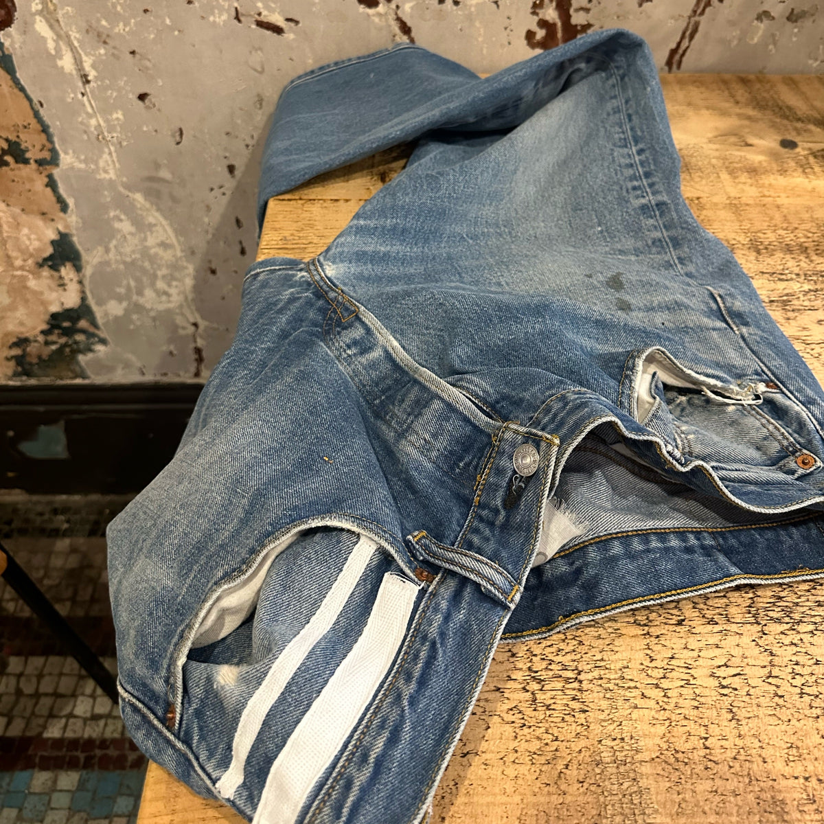*NEW* Useless Stripe Applique Levi 501s