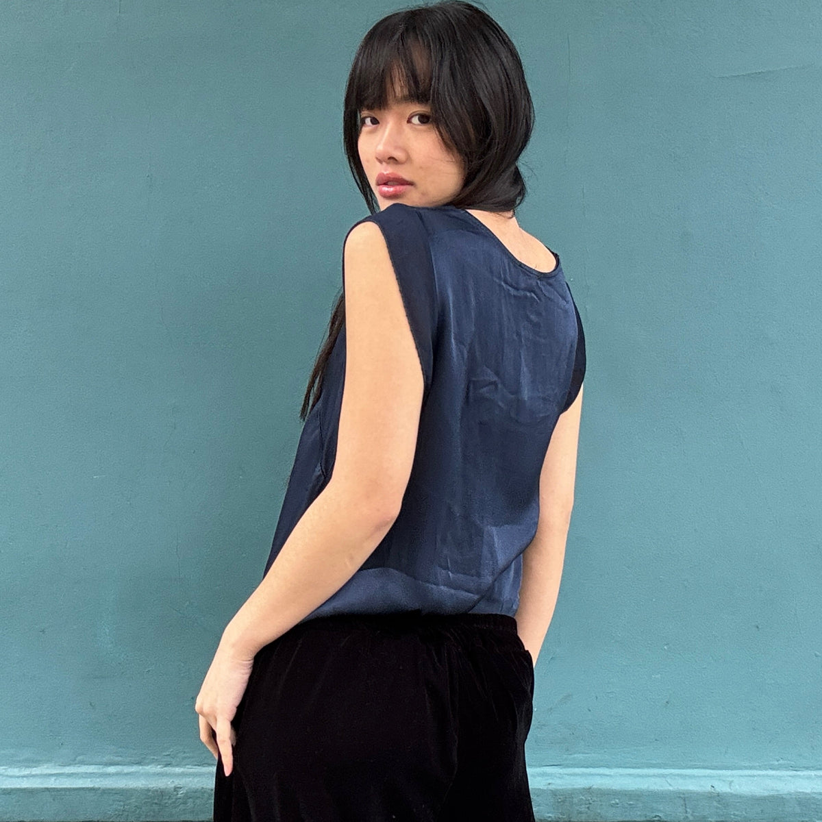 *NEW* Johanna V Neck Shell Top Navy