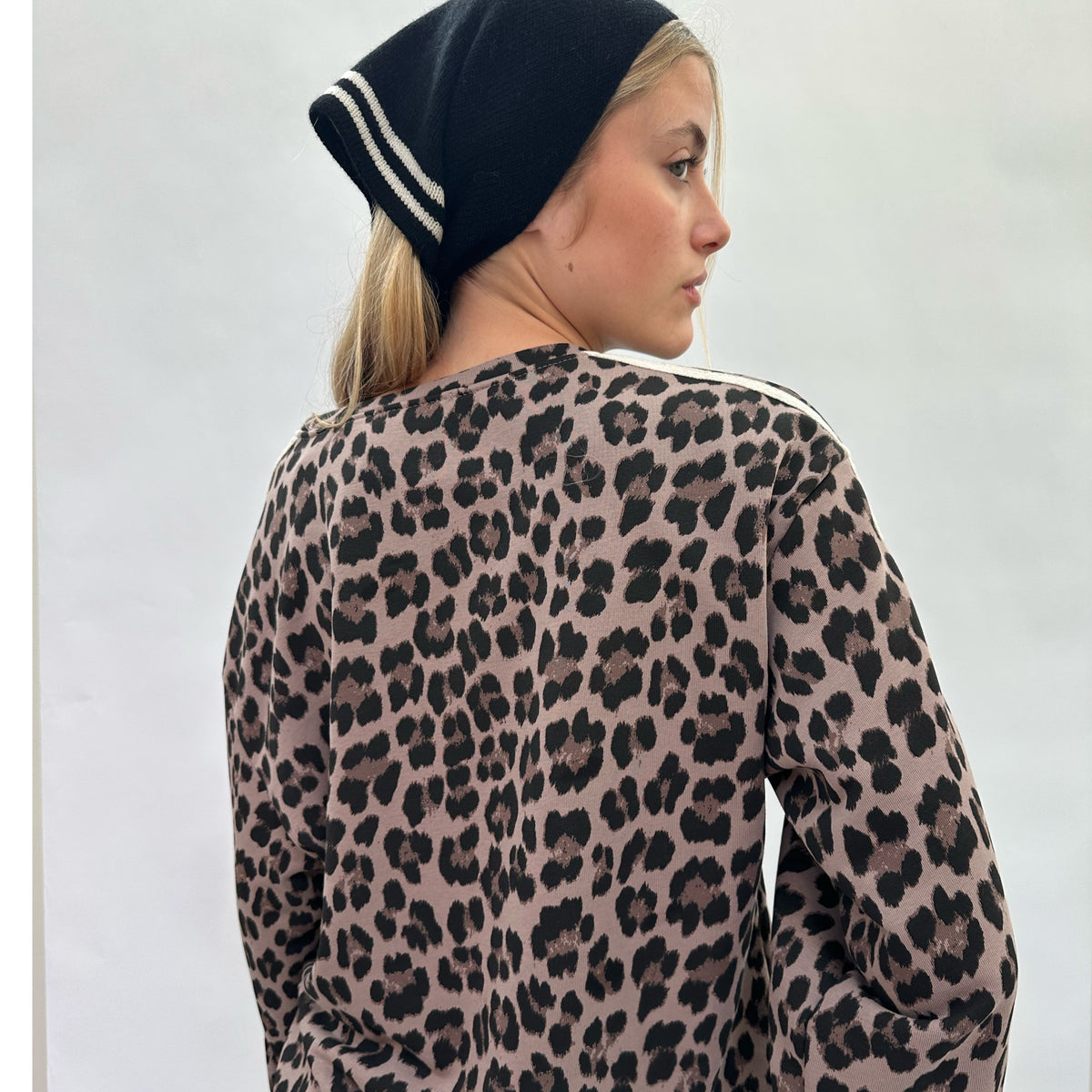 Cashmere Triangle Black