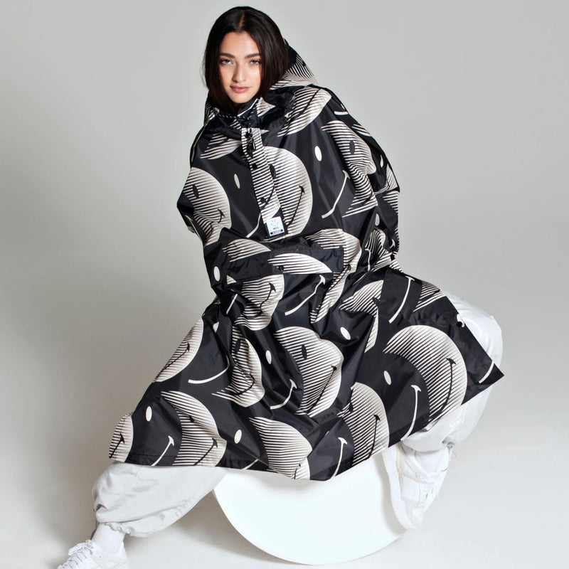 *NEW* RainKiss Rain Poncho Half Moon x Smiley