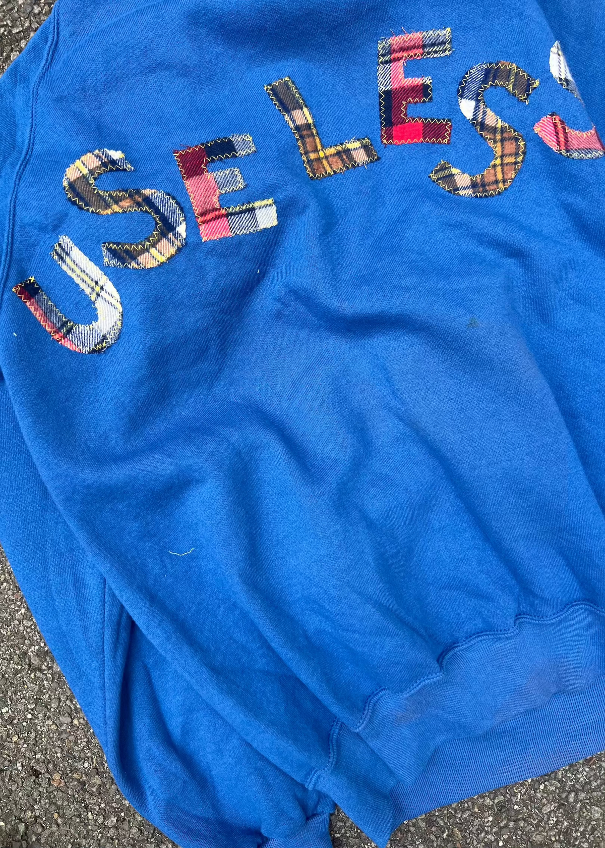 074. Blue Appliqué Sweatshirt