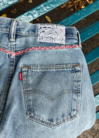 088. Zig Zag Stitch Levi's with Bandana Patch Pink