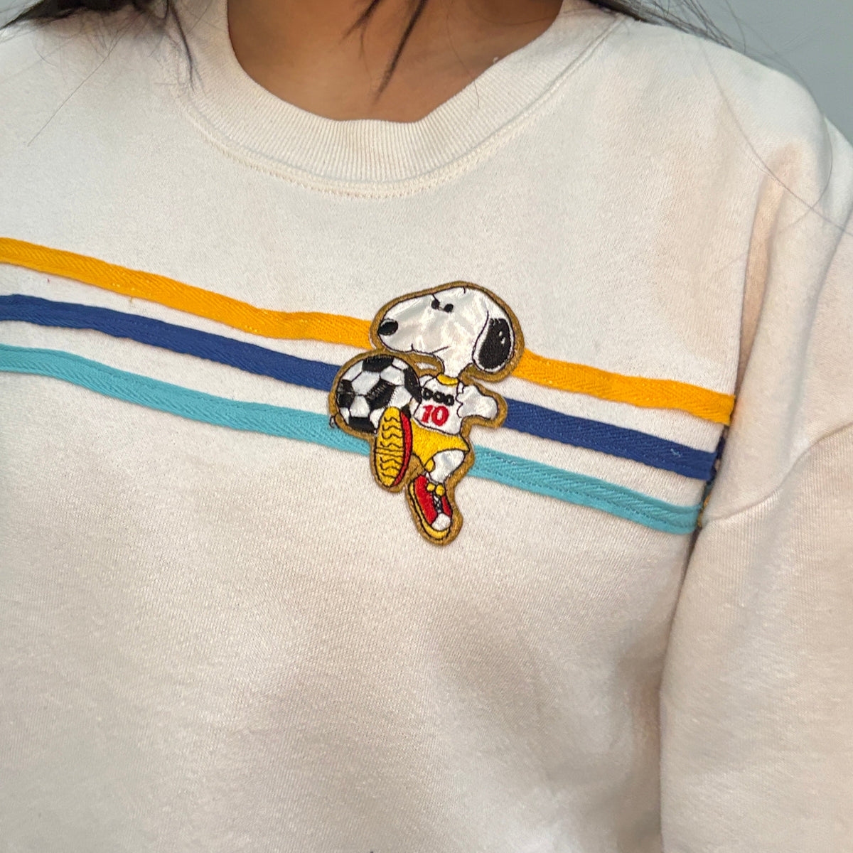 Useless White Stripe Snoopy Patch Sweatshirt