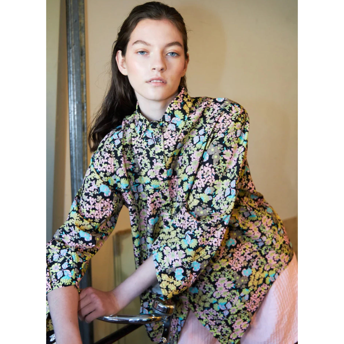 Vida Floral  Shirt