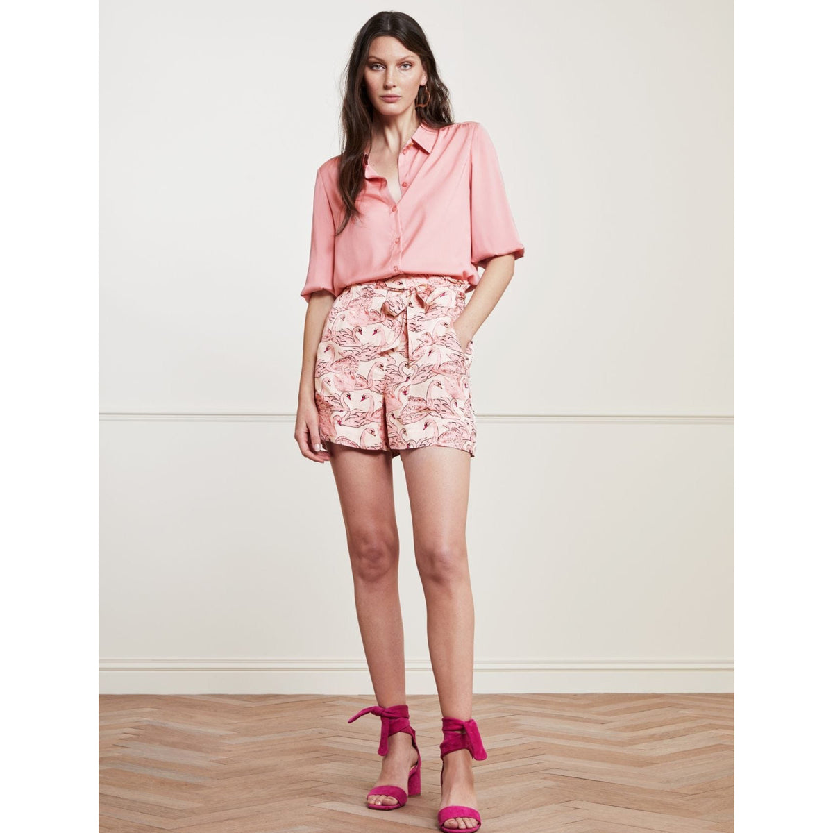 Olivia Swan Shorts White